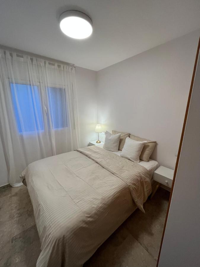 Apartamento Luminoso Paloma A 350 Metros De La Playa Con Parking Gratuito Apartment Сан Фелиу де Гиксолс Екстериор снимка